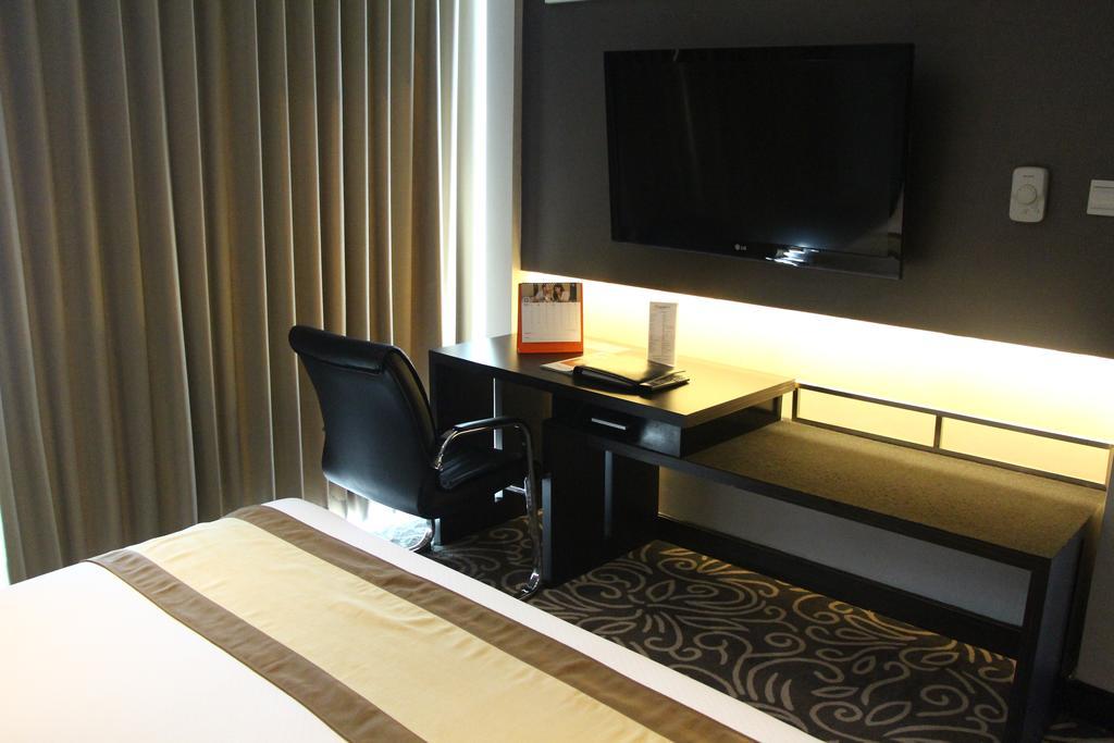 Swiss-Belhotel Balikpapan Exterior foto