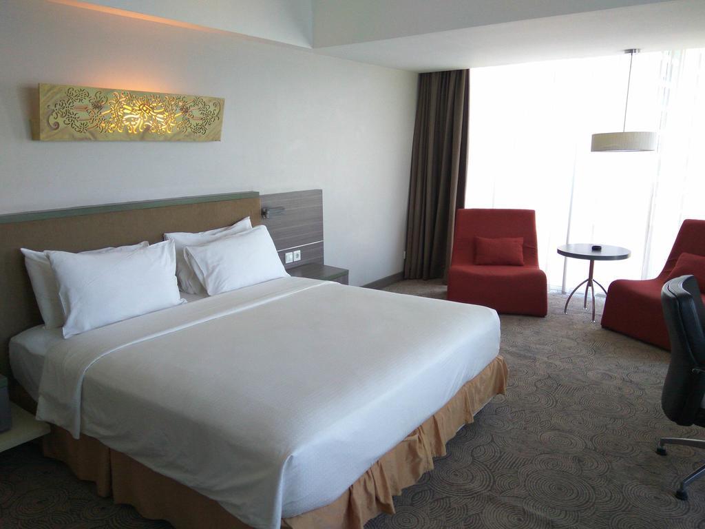 Swiss-Belhotel Balikpapan Exterior foto