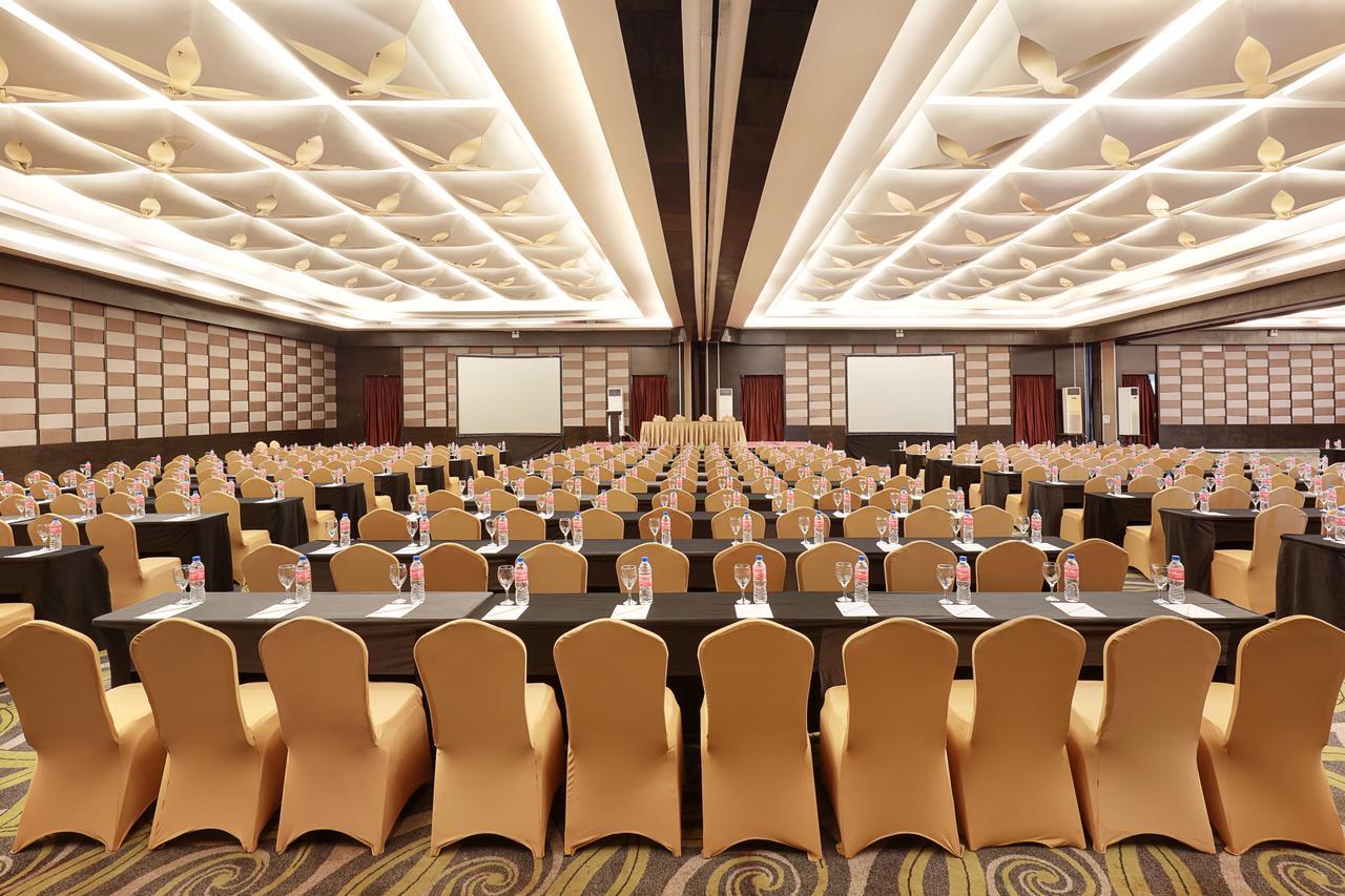 Swiss-Belhotel Balikpapan Exterior foto