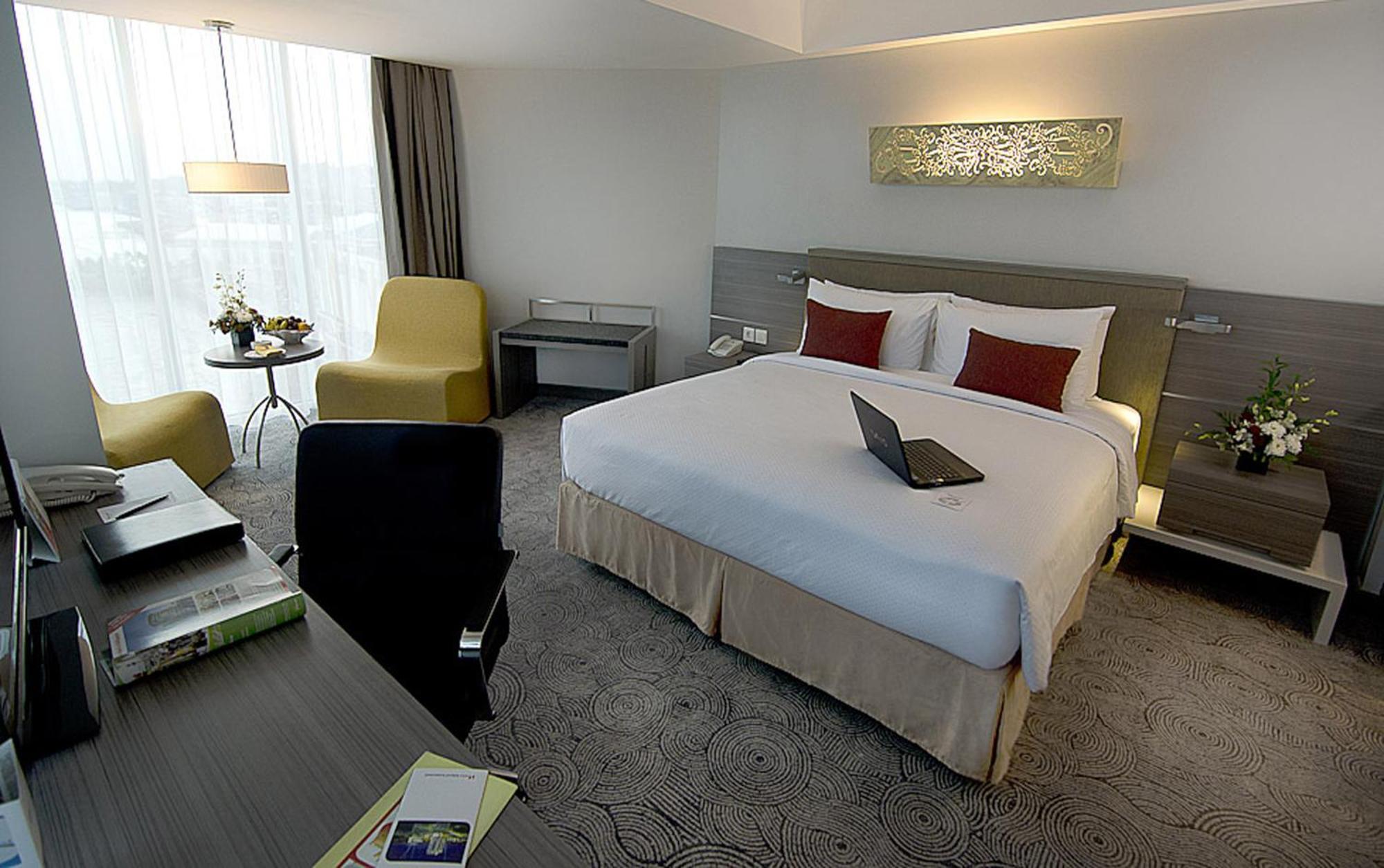 Swiss-Belhotel Balikpapan Exterior foto